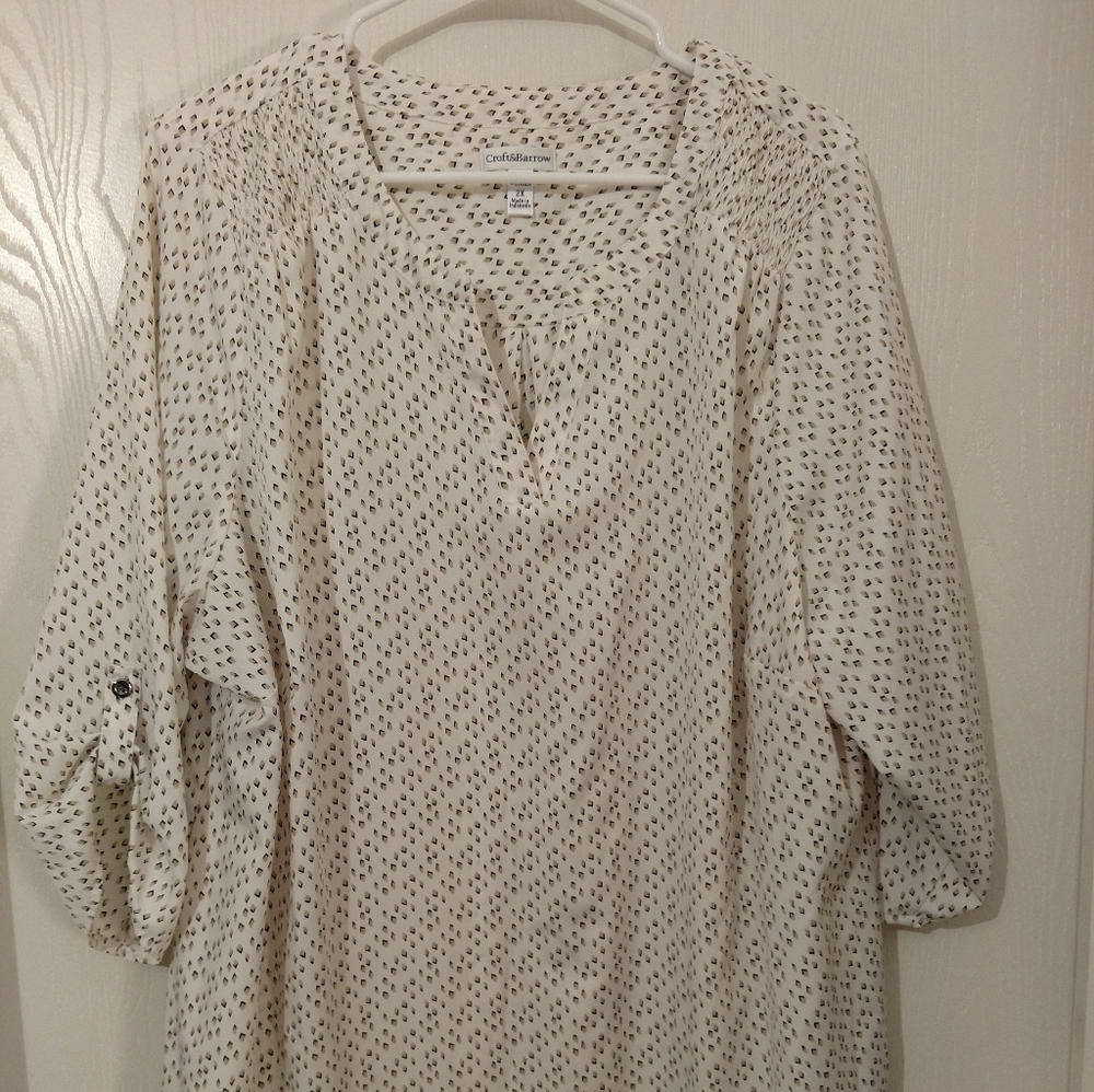 Croft & Barrow 3/4 sleeve Vneck blouse
